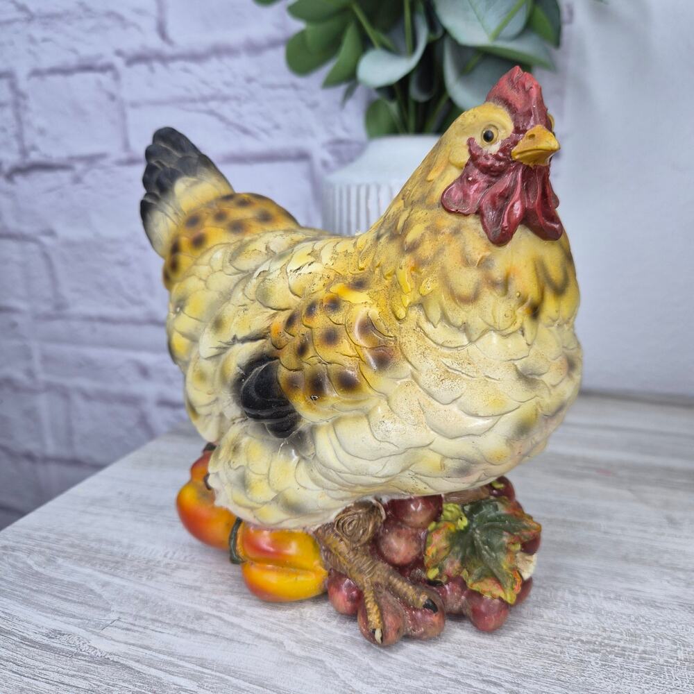Vintage Country Farmhouse Hen Chicken Figurine Statue Fruit Base Cottagecore